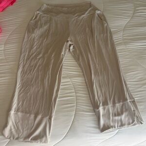 Allizon Izu Beige Wide-Leg Pants